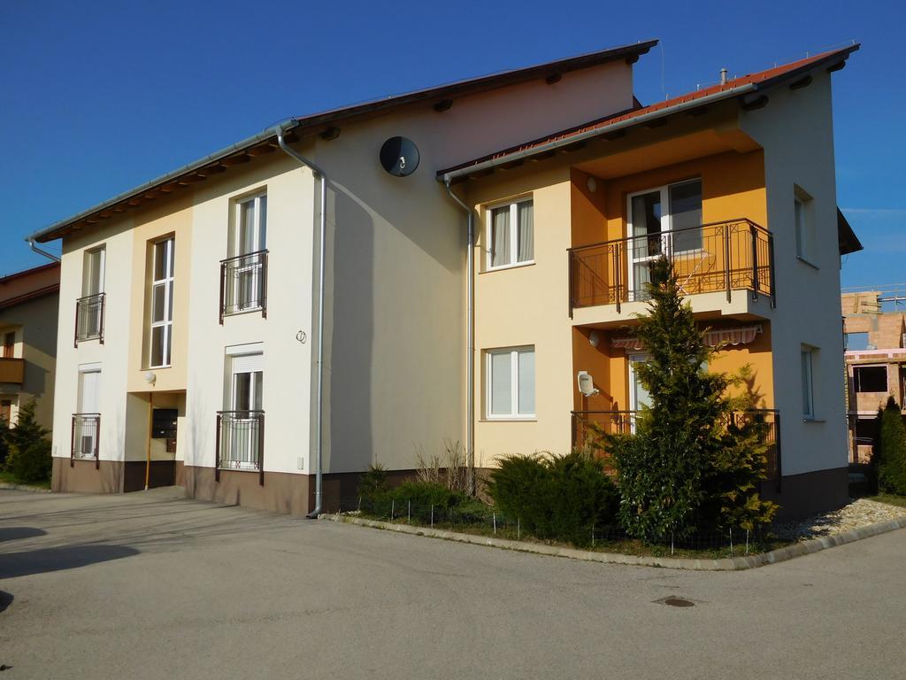 Jade Apartment Hegykő Eksteriør bilde