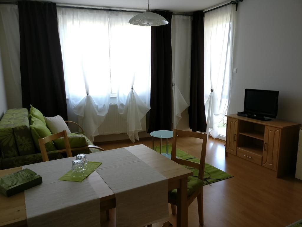 Jade Apartment Hegykő Eksteriør bilde